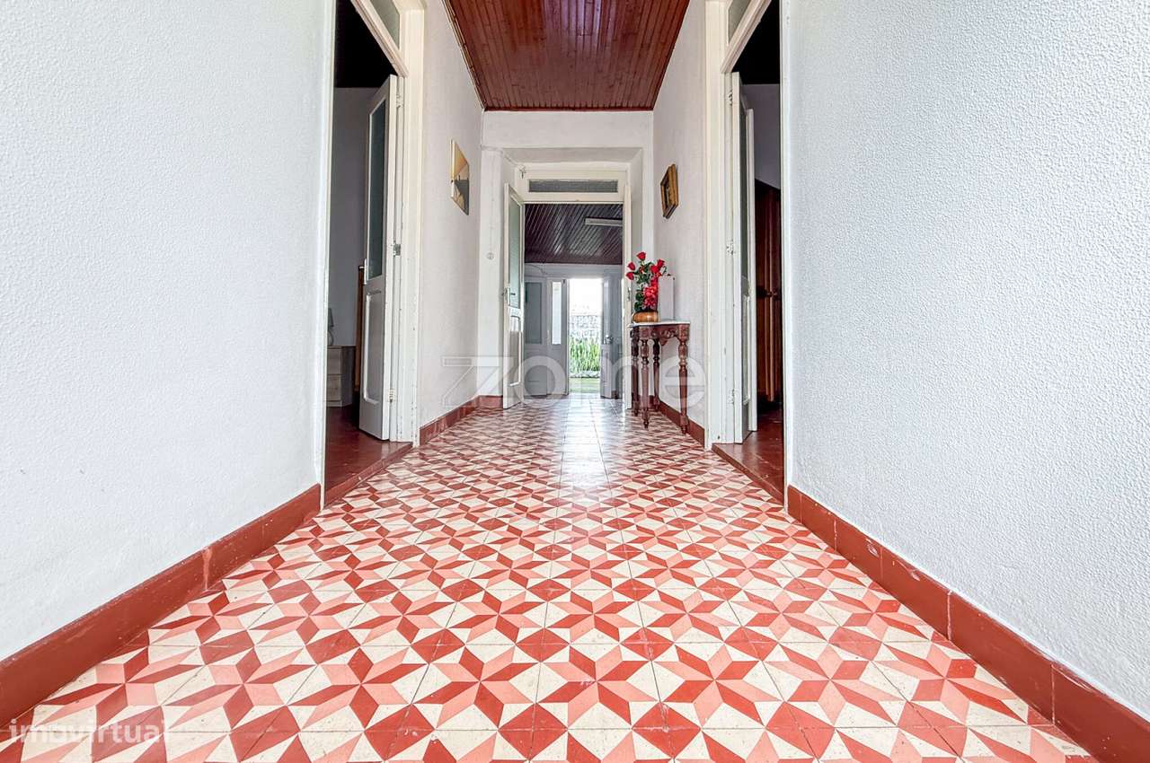 Moradia T2 com Espaço Comercial – Maia, São Miguel - Grande imagem: 4/23