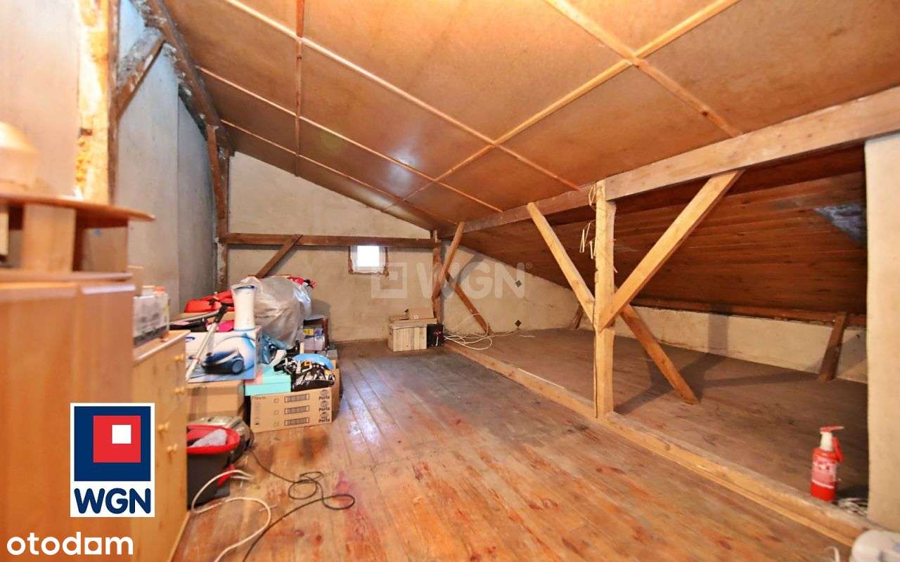 Atrakcyjny dom w cichej okolicy-18