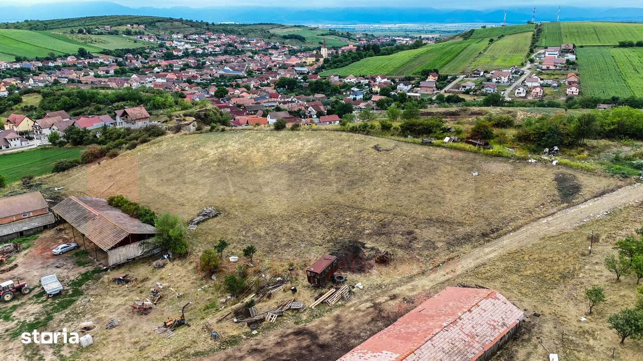 Teren de 2000 mp, deschidere la 2 strazi, Sura Mare |SkyVideo-5