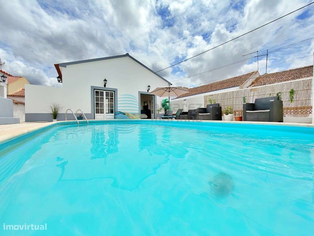 Moradia com piscina na Zona de Torres Vedras 5 minutos Auto estrada A8-28