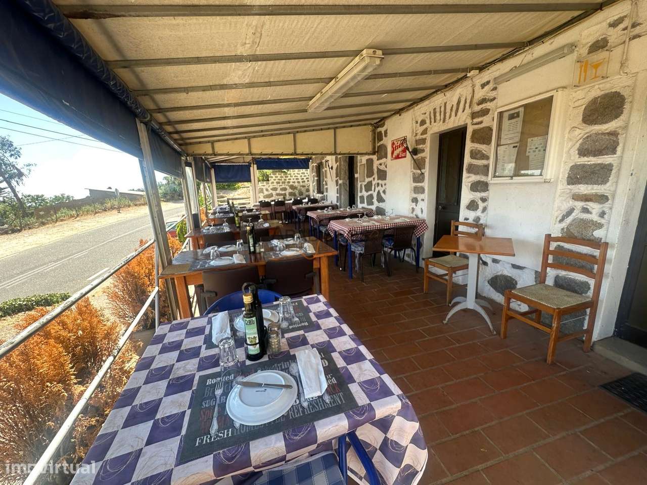 Prédio - Habitação - Comércio - Duas Entradas - Esplanada - Vista Mar - Grande imagem: 5/21