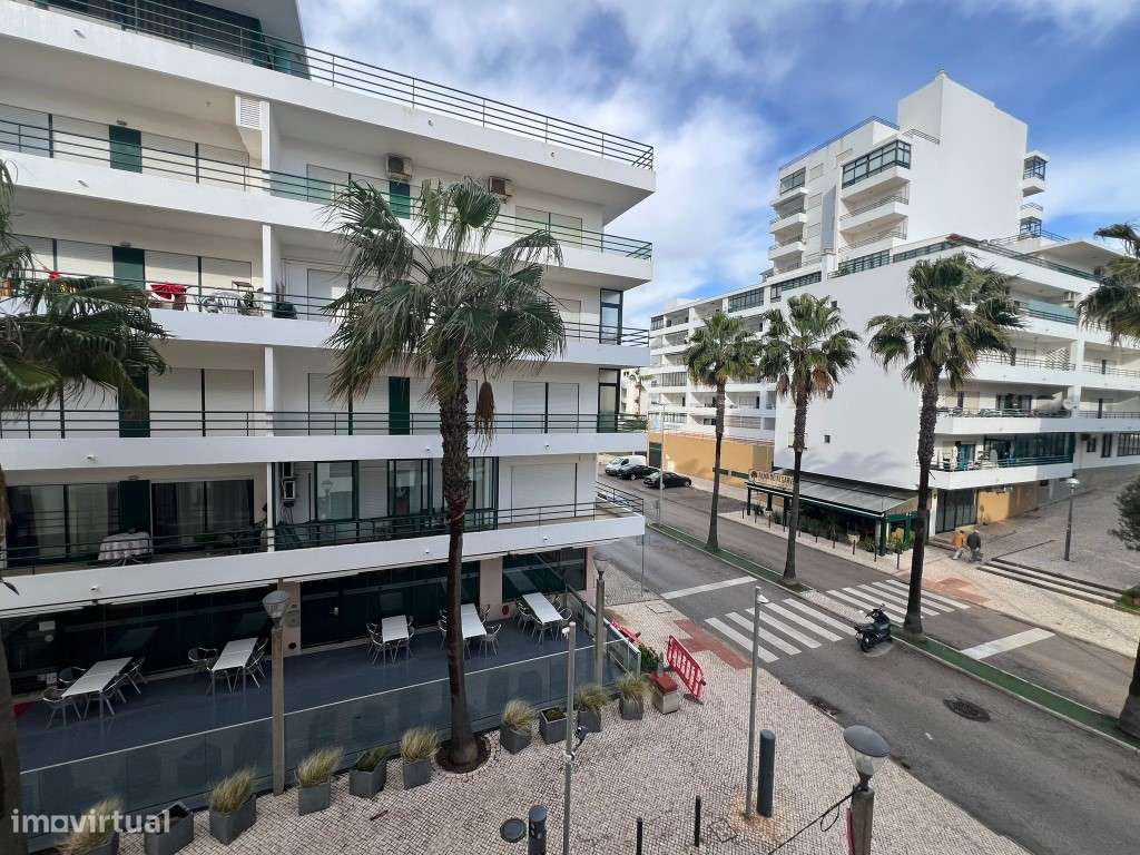 Apartamento T2 primeira linha lateral de mar em Quarteira - Oportun...-20