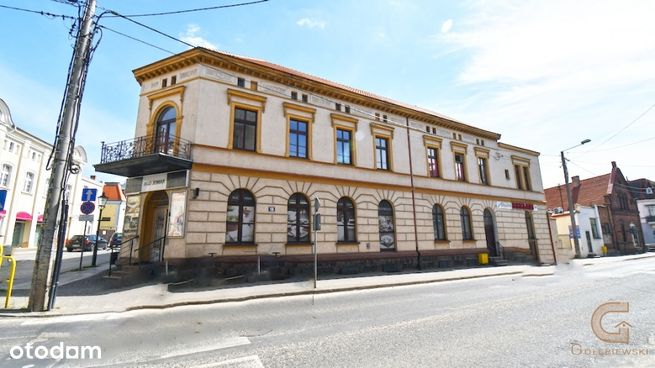 Lokal o sporej powierzchni użytkowej w centrum Świ