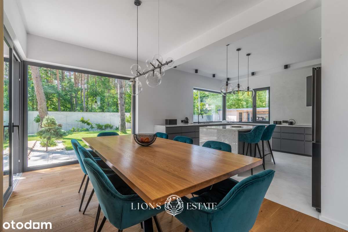 Nowoczesna rezydencja z basenem pośród drzew - Pełny obrazek: 5/20