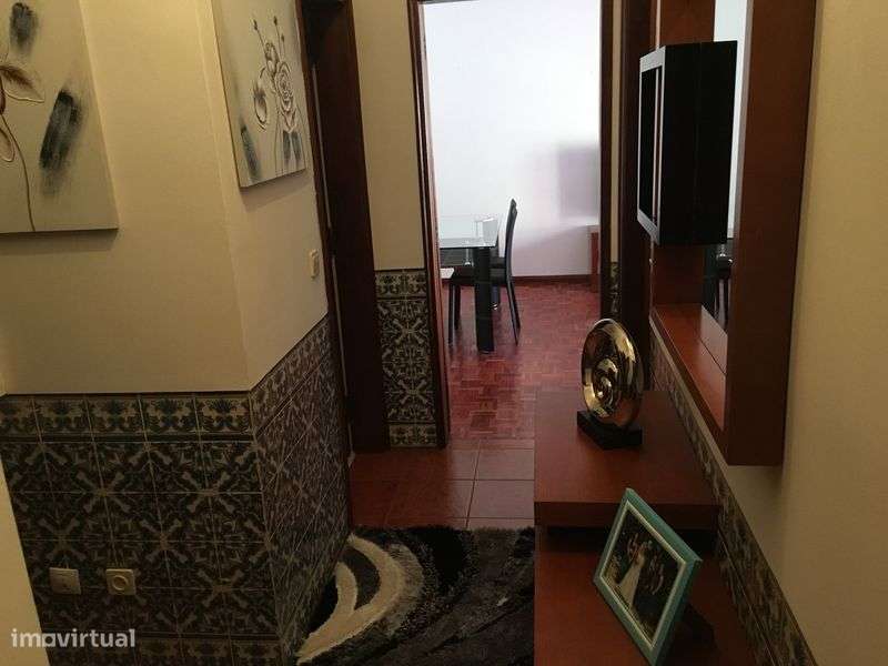 T1 + 1 com garagem - Grande imagem: 4/8