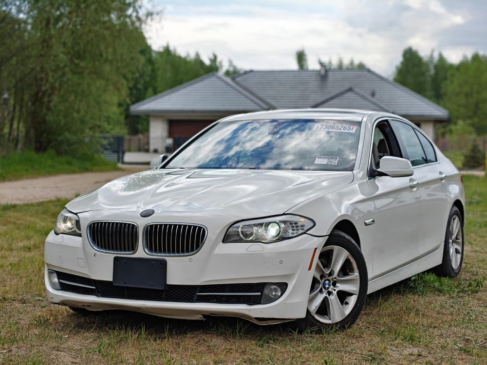 BMW 5 Series F10/F11 528i Luxury Line 2012