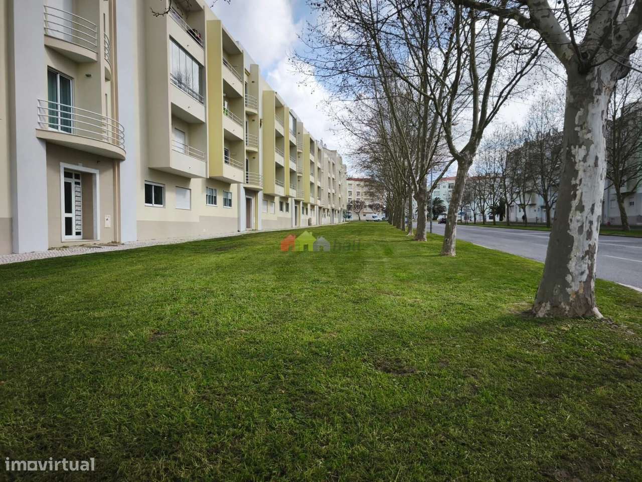 Apartamento T1 c/ terraço e garagem, Montijo-20