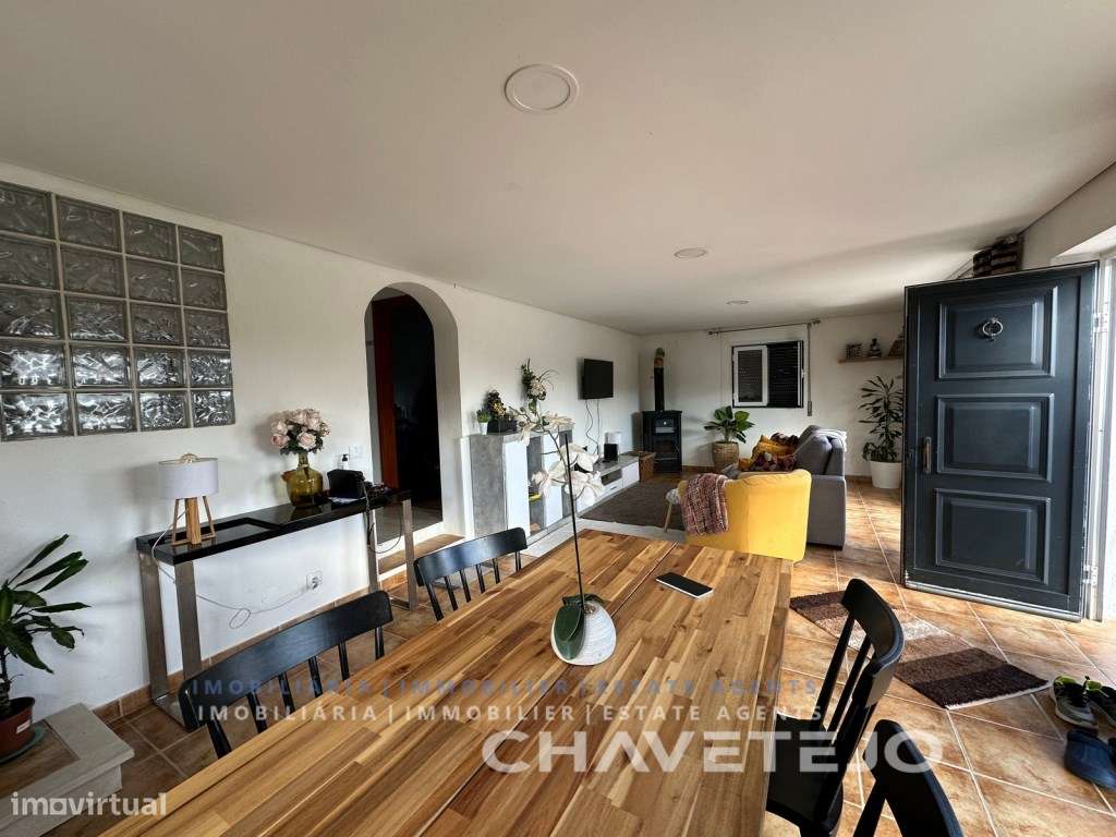 Moradia espaçosa de 2 pisos com terreno a 4.4 km da cidade de Tomar. - Grande imagem: 5/43