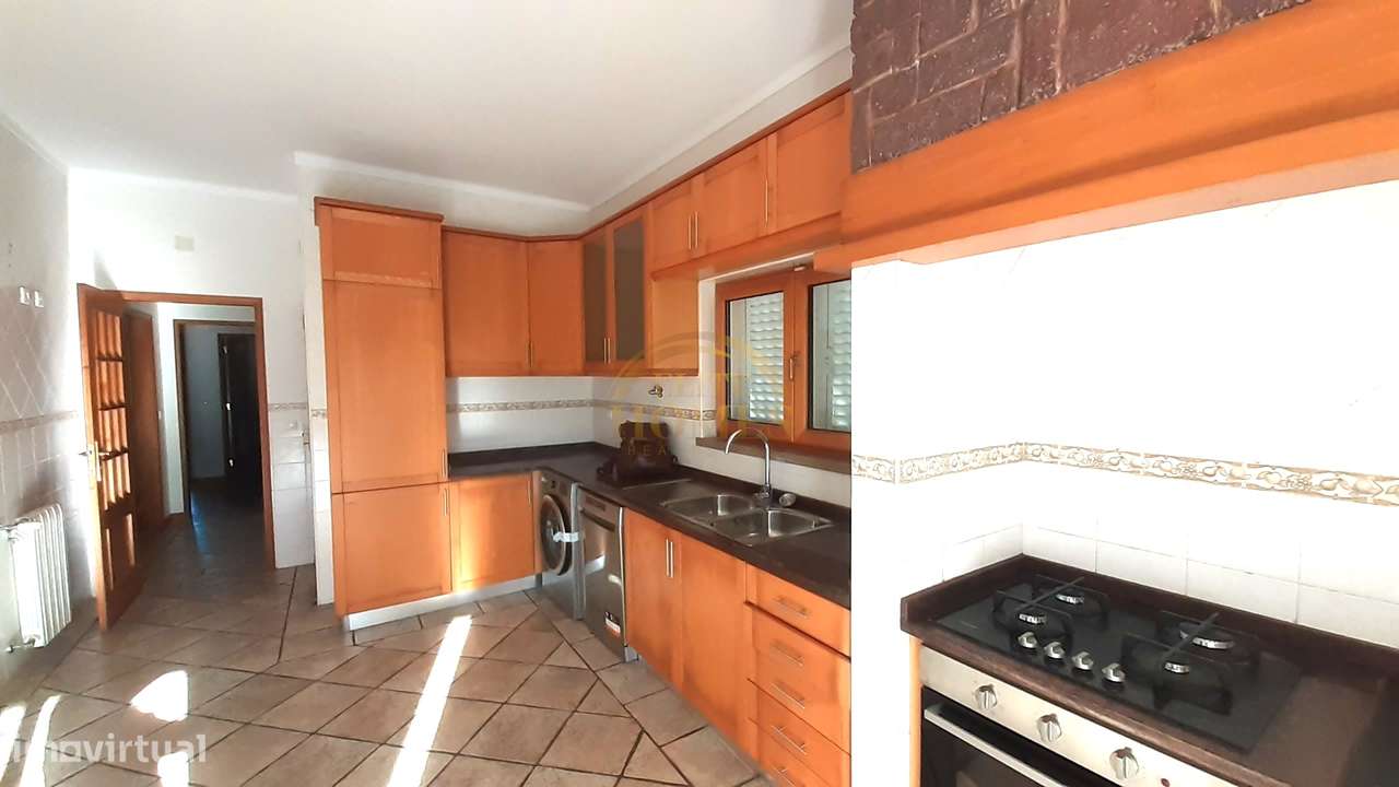 Venha Descobrir esta magnífica Moradia T5 Independente, localizada nas - Grande imagem: 3/60