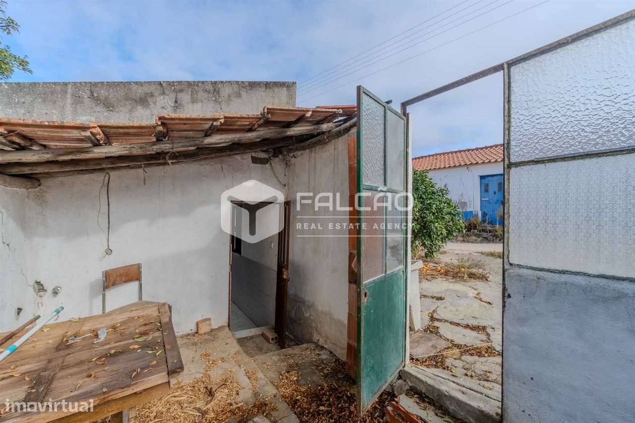 Moradia para Restaurar T2+2 Venda em Casével e Vaqueiros,Santarém-26