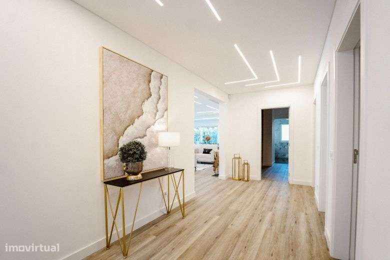 Moradia Independente T4 na Herdade da Aroeira com piscina, garagem a 2-14