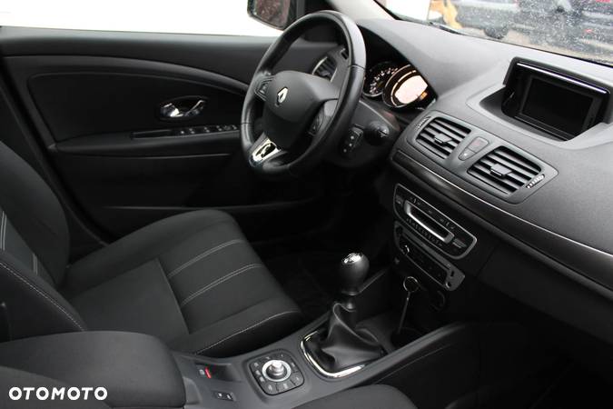 Renault Megane ENERGY TCe 130 Start & Stop LIMITED - 17