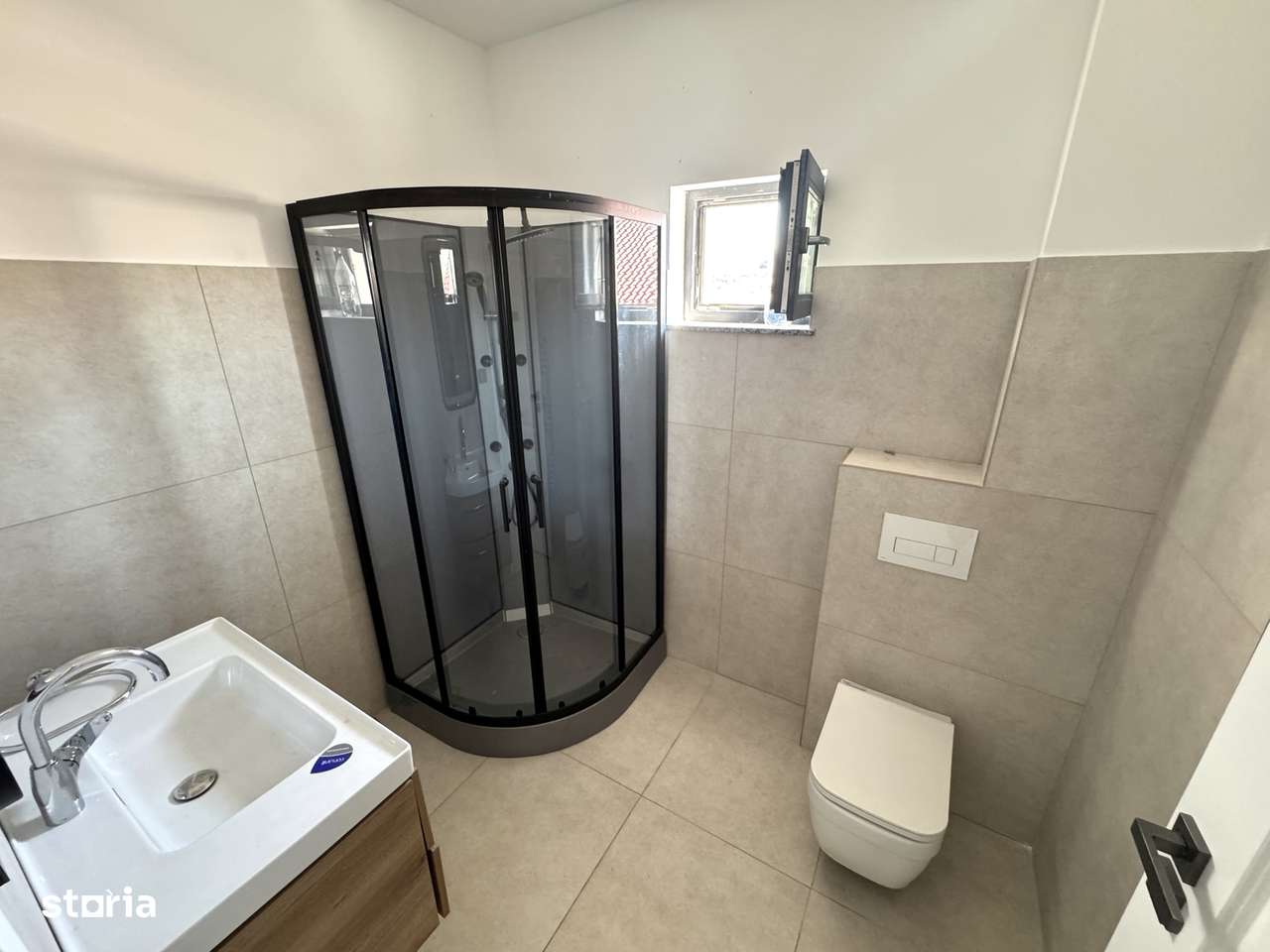 5 camere! Dormitor jos! CANALIZARE! Vila Bucium-intrare Barnova - Imagine principală: 4/11