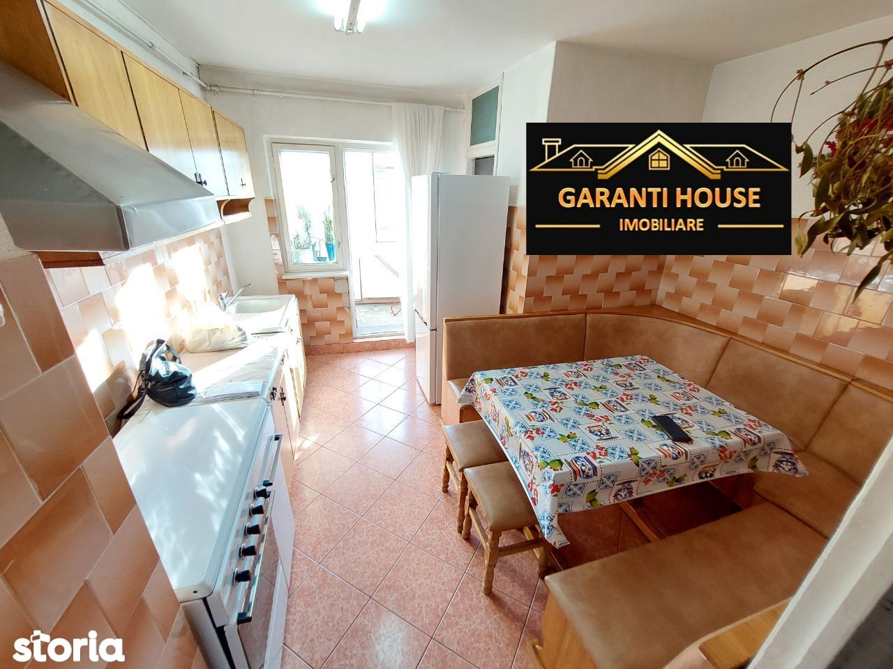 Gh. Bilascu (CAS), apartament cu 3 camere, decomandat, 76 900€ neg.
