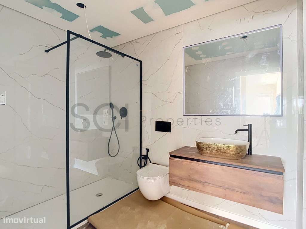 Extraordinário Apartamento T3+1 com amplas áreas em Coina