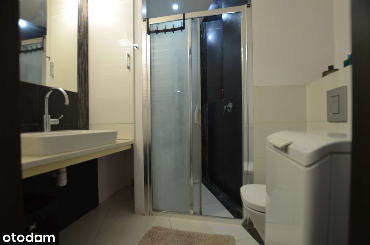 Przestronne mieszkanie na Zalesiu-9