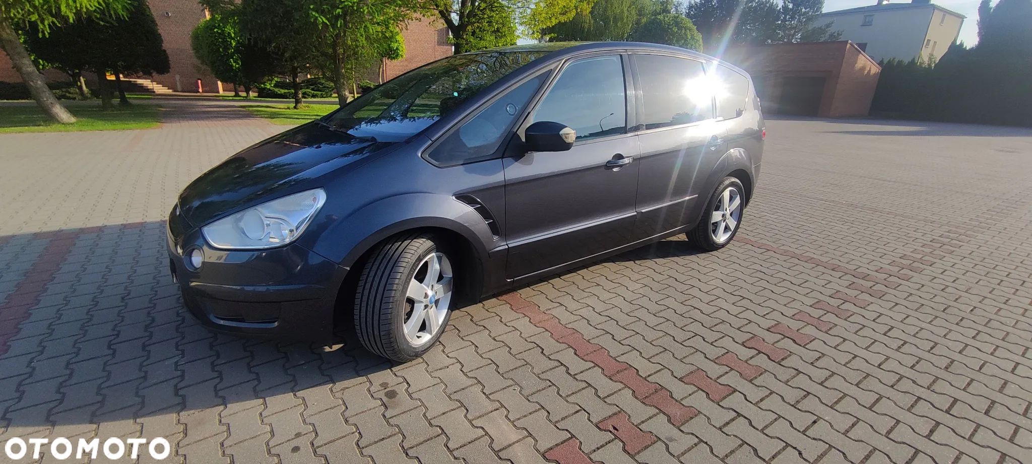 Ford S-Max 2.0 TDCi DPF Titanium - 1