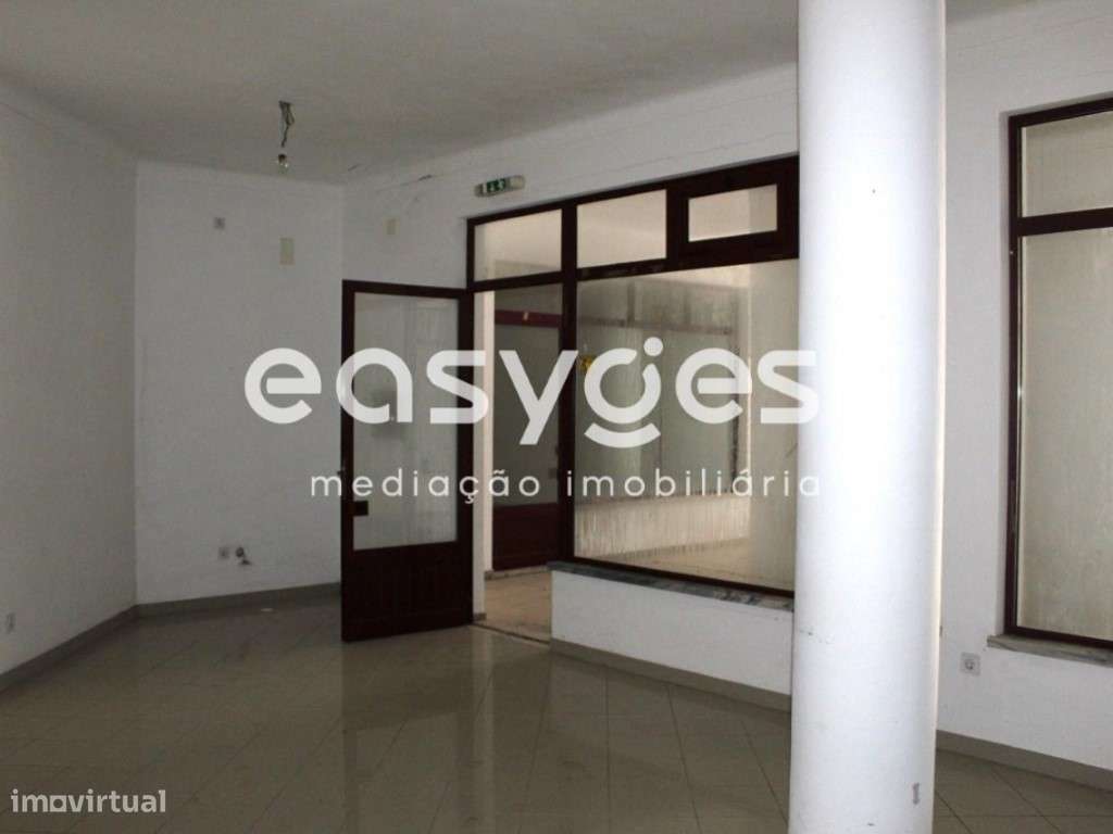 Loja localizada em zona residencial em Santiago do Cacém - Grande imagem: 5/8