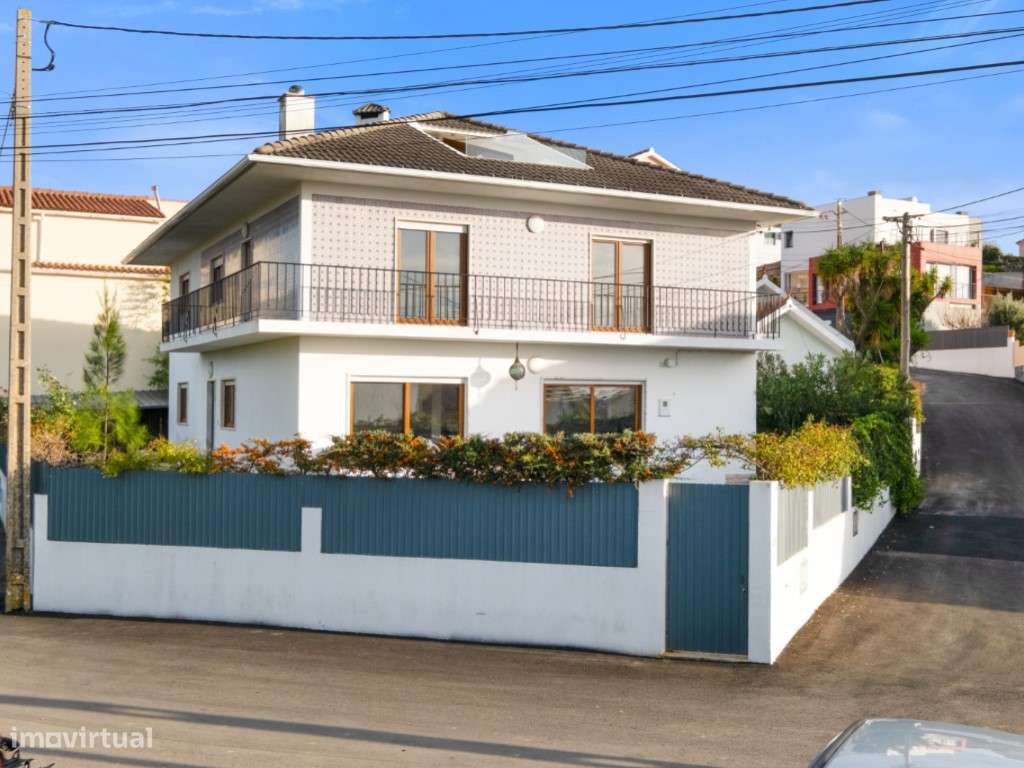 Moradia T6 com Piscina a Sal em Alcabideche - Espaço, Modernidade e... - Grande imagem: 2/49