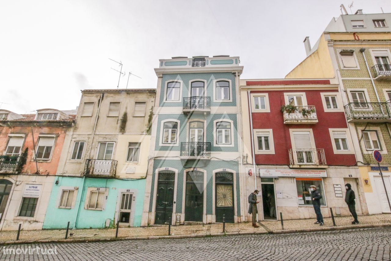 Prédio de uso misto em São Vicente, Lisboa