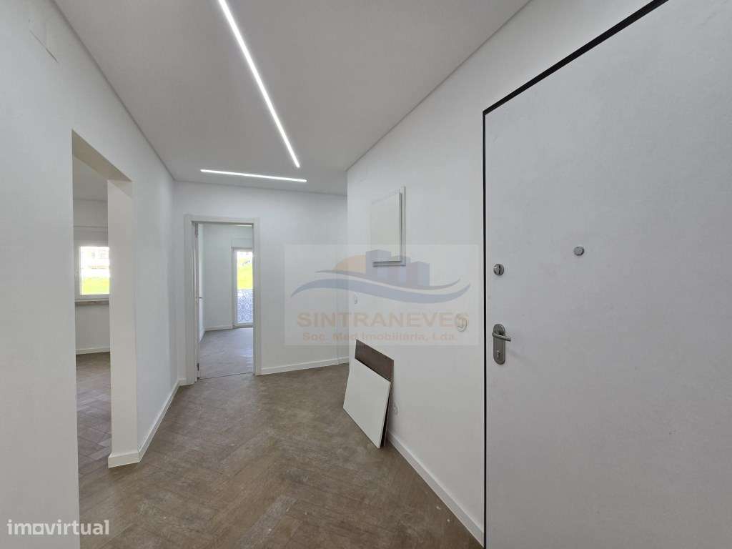 T3 Junto á Urbanização Vila Chã, com 2 WCS e Varandas - Totalmente ...-32