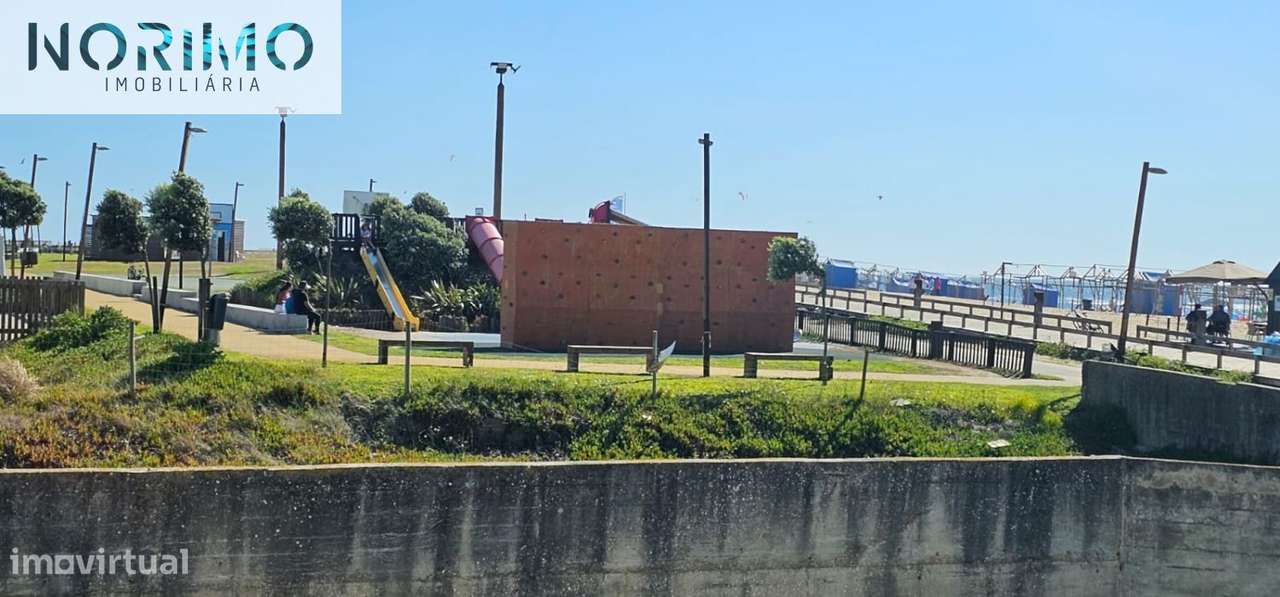 Moradia T3 (1ª linha de mar)-12