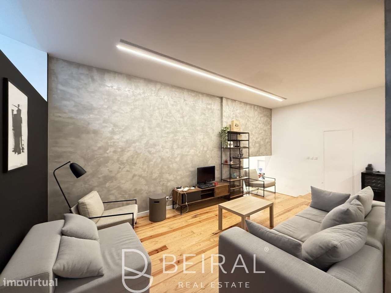 Espaço comercial espaçoso e luminoso no centro de Lisboa-28