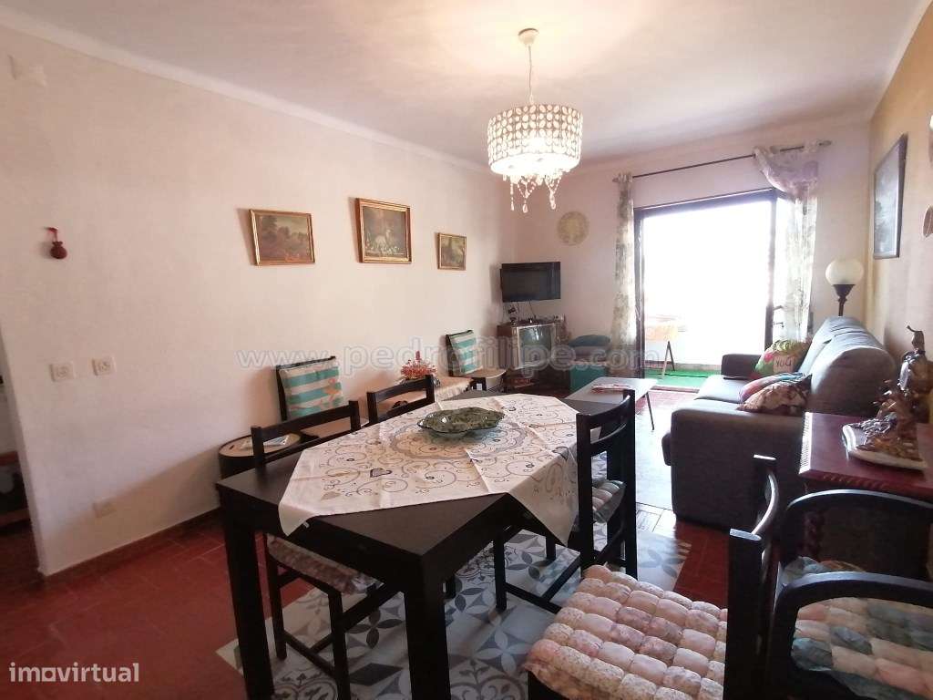 Apartamento T2 em Sesimbra com vista mar e para o castelo-4