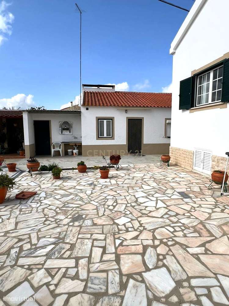 Casa T3 em Couço, Coruche - Oportunidade Única!-23