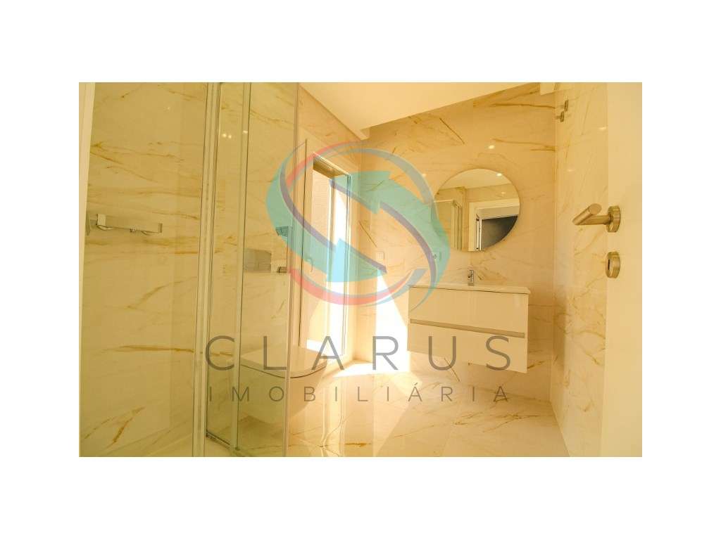 Moradia geminada em Vale de Milhaços-28