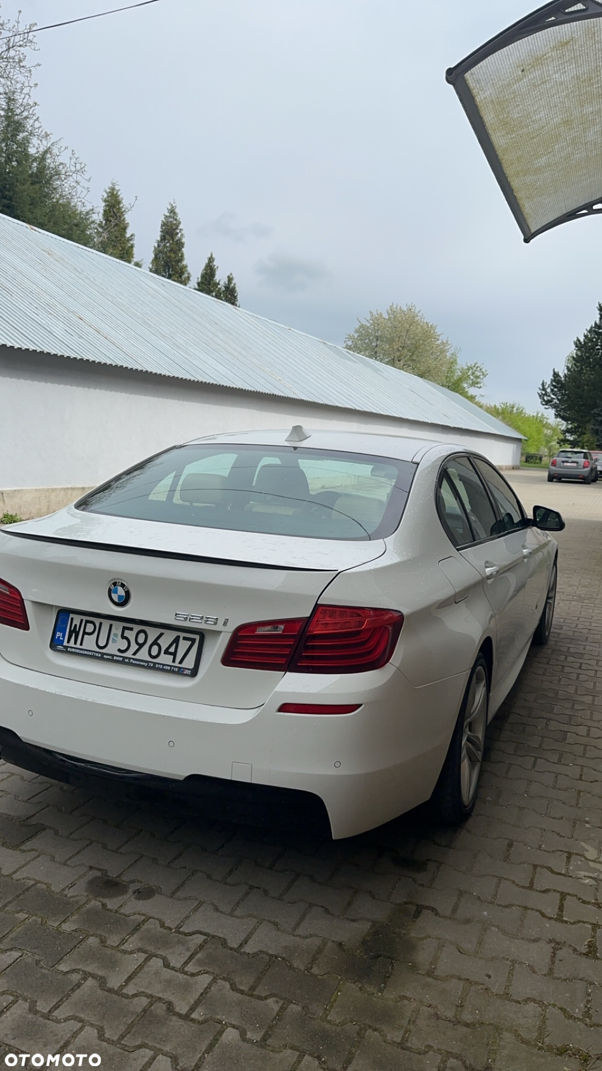 BMW Seria 5 528i xDrive Luxury Line - 9