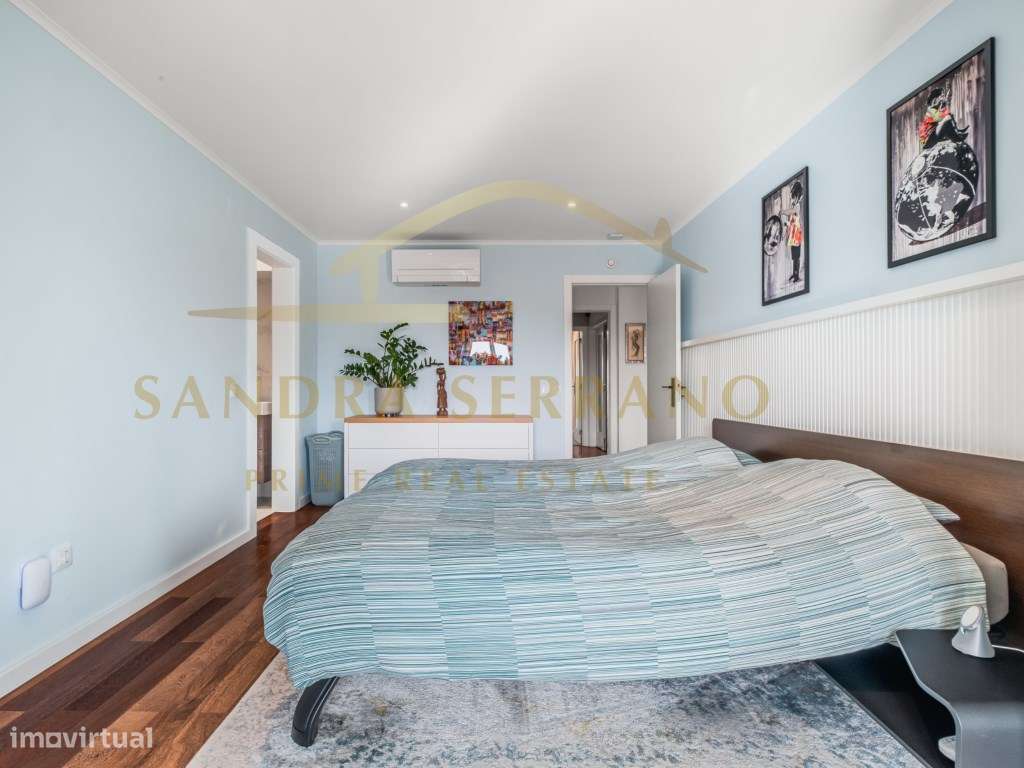 Duplex T6 com 400m2 de área na Quinta da Beloura, box independente-13