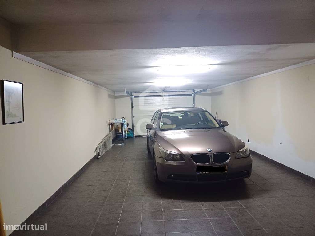 Moradia Bi-familiar T5+T2 em Palmeira, Santo Tirso-52