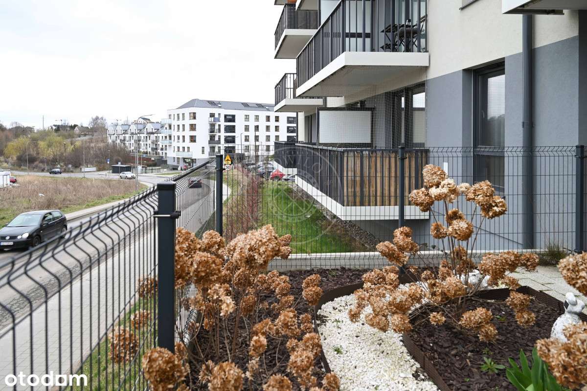 Kawalerka z ogródkiem + miejsce parkingowe!-12