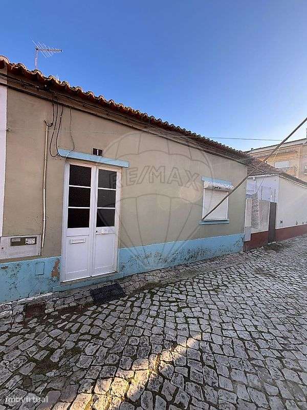 Moradia T2 para venda - Grande imagem: 1/5