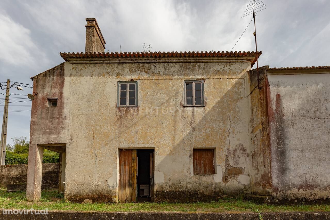 Moradia em Alenquer com projeto aprovado