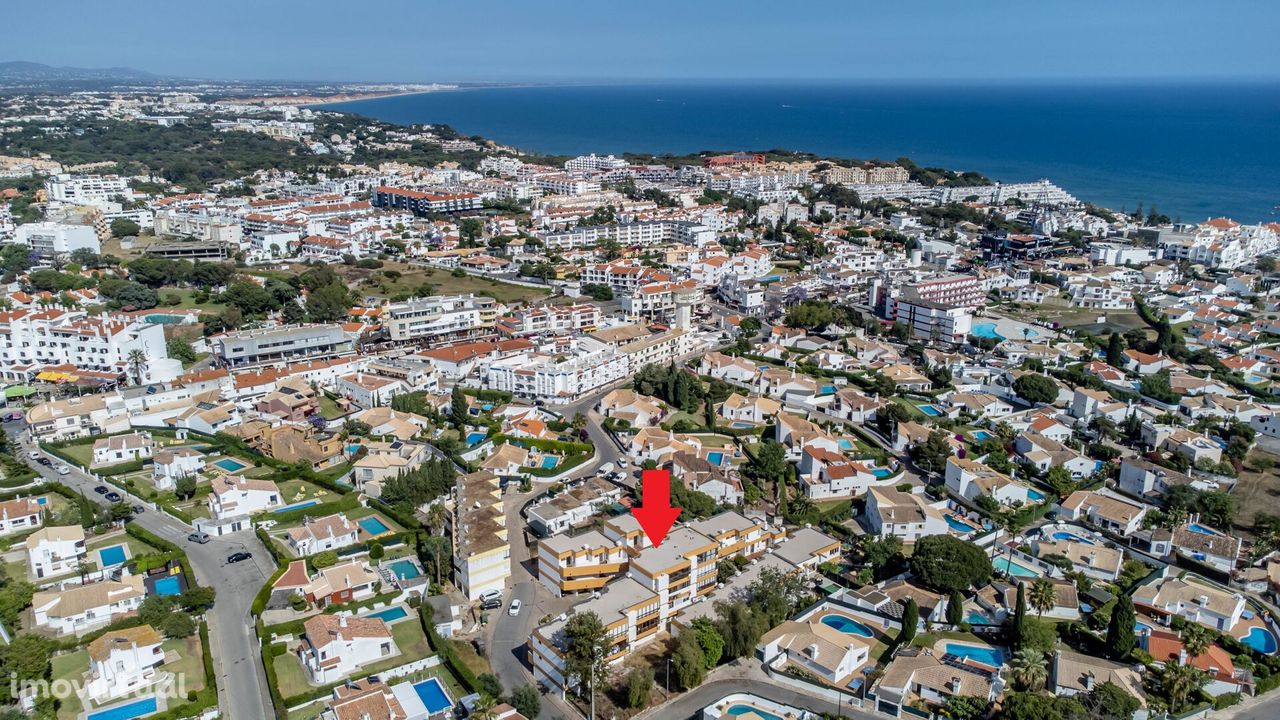 Apartamento T2 Remodelado no centro de Albufeira, a 850m da Praia da O