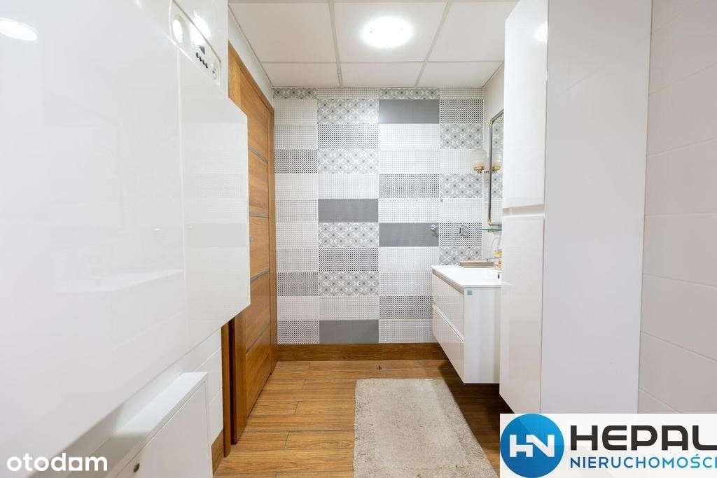 Na sprzedaż lokal po przychodni w centrum Kielc-12