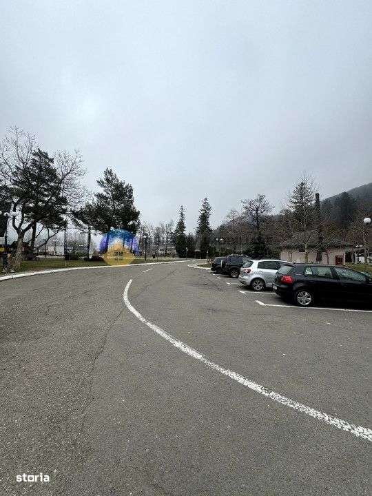 Teren Piatra Neamt - zona strand ideal pentru Hotel - Imagine principală: 1/16