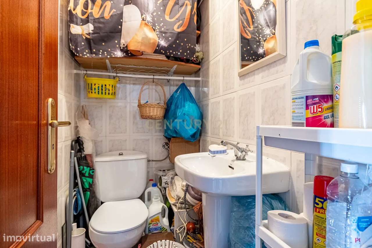 Excelente apartamento T2, com 2 elevadores em Loures.-12