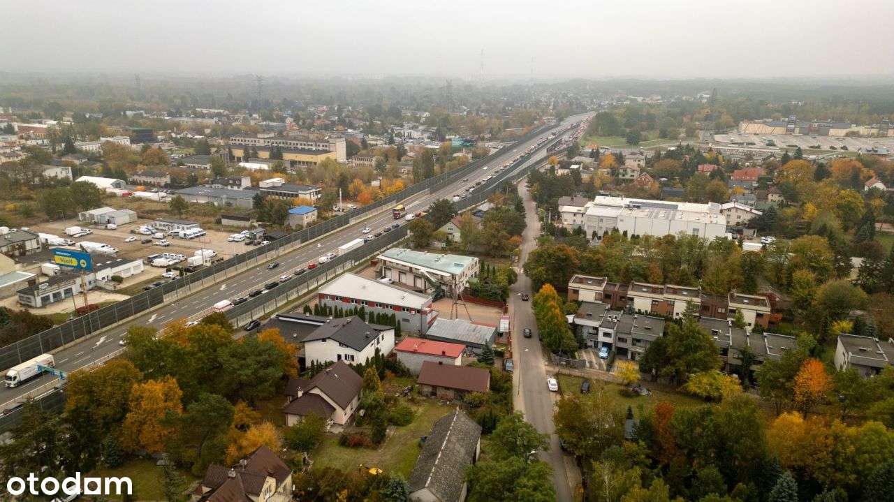 Duży budynek wielofunkcyjny w Łomiankach-18