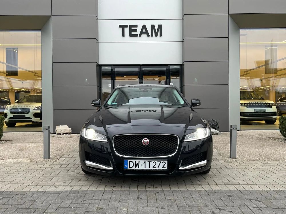 Jaguar Xf 2.0 Diesel 240 KM — zdjęcie 4