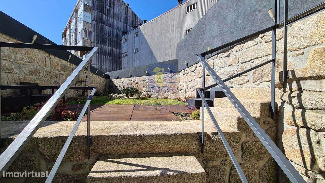 Prédio no centro do Porto com rentabilidade-11