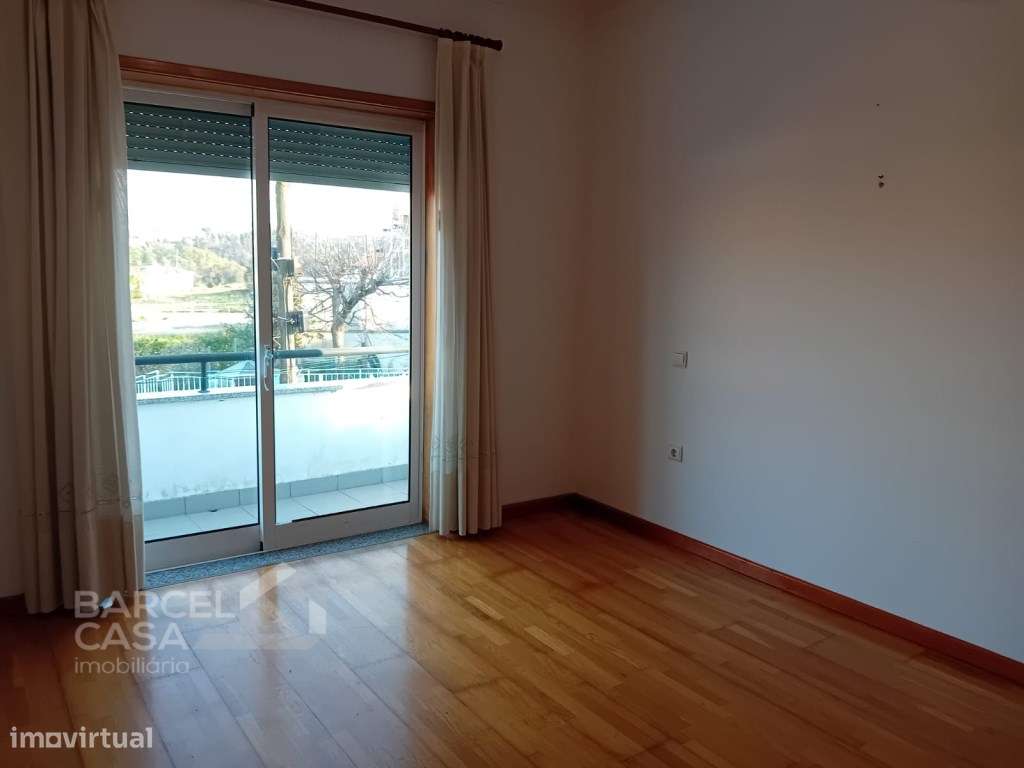 Apartamento T2 para arrendar em VFS. Martinho - Barcelos - Grande imagem: 4/10