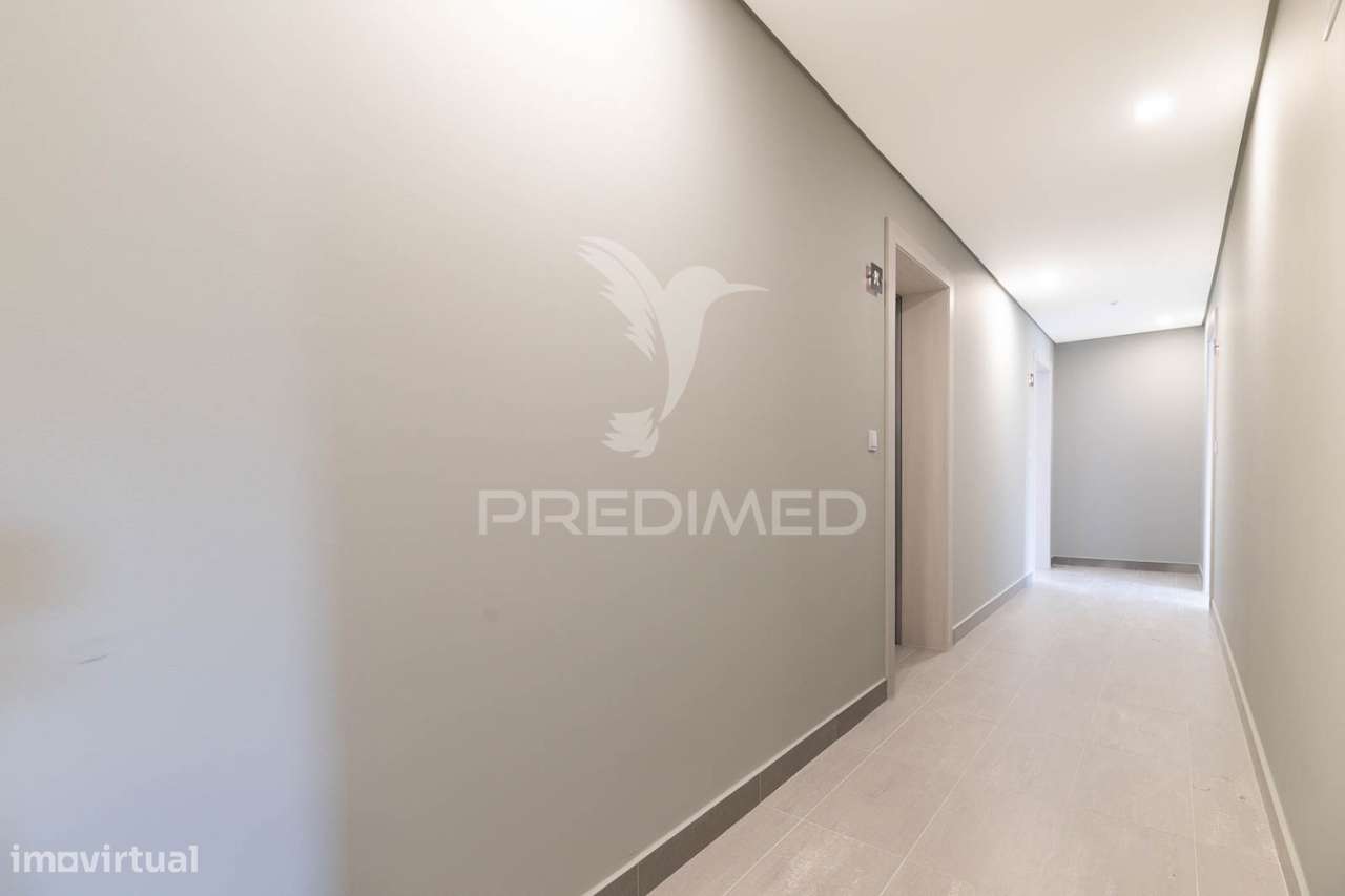 Apartamento T3 em condomínio fechado, com piscina e box para dois c... - Grande imagem: 4/37