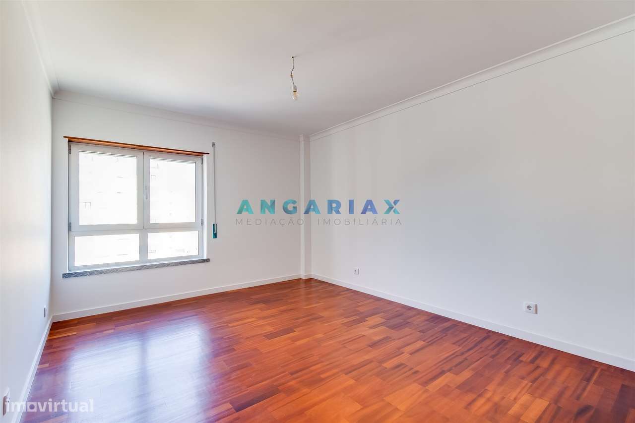 ANG1448 - Apartamento T3 para Venda em Buarcos, Figueira da Foz - Grande imagem: 4/29