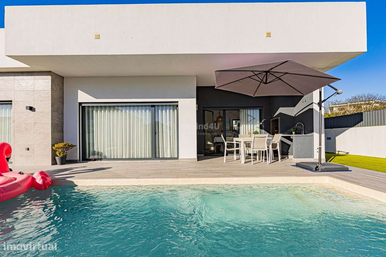 Moradia Térrea T3 c/piscina, lote de 474m² - Única na Caparica-45