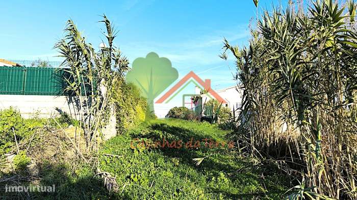 Terreno urbano para construção de 4 moradias-8