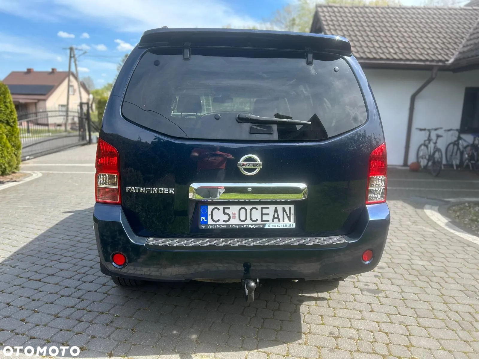 Nissan Pathfinder - 3