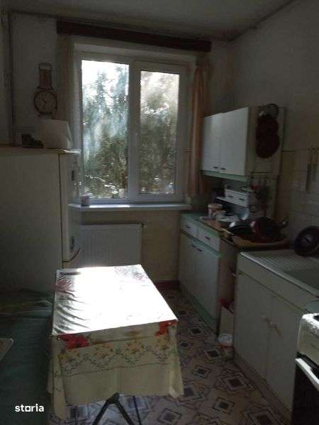 Apartament semi decomandat